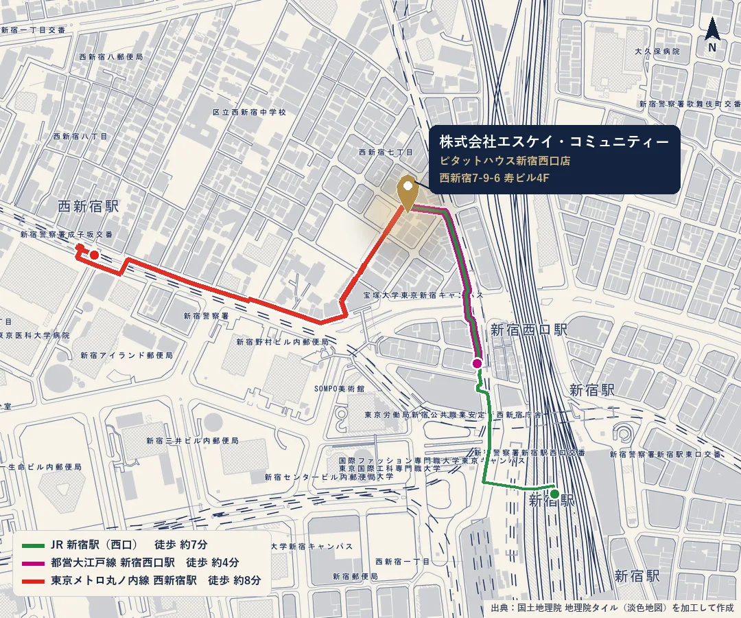 西新宿7丁目の寿ビルの場所と、新宿駅（西口）・新宿西口駅・西新宿駅からの徒歩の道筋を色分けした地図